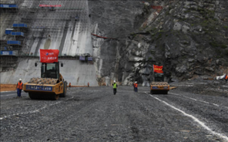 兩河口水電站大壩填筑智能碾壓系統(tǒng)研發(fā)與應(yīng)用通過階段驗收