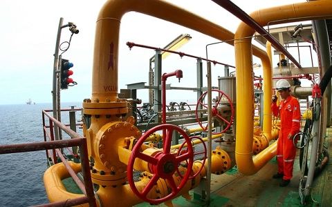 越南石油天然氣集團(tuán)繼續(xù)在動(dòng)蕩的石油和天然氣市場(chǎng)的背景下開展生產(chǎn)和業(yè)務(wù)