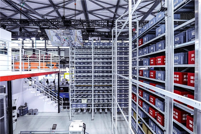 首次亮相！京東物流機(jī)器人軍團(tuán)再迎3位新成員！