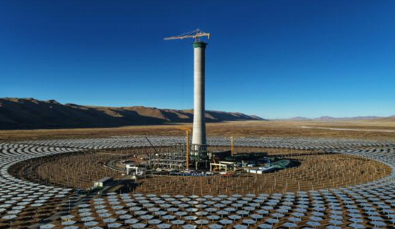 全球海拔最高塔式光熱項目定日鏡安裝突破10000面大關(guān)